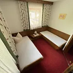 Jakob, Appartement *